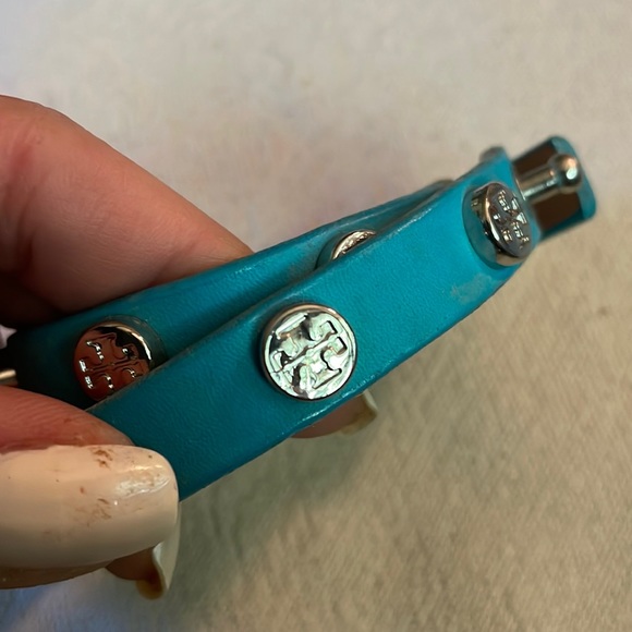 Tory Burch Turquoise Leather Double Wrap Bracelet NWOT - Picture 4 of 5